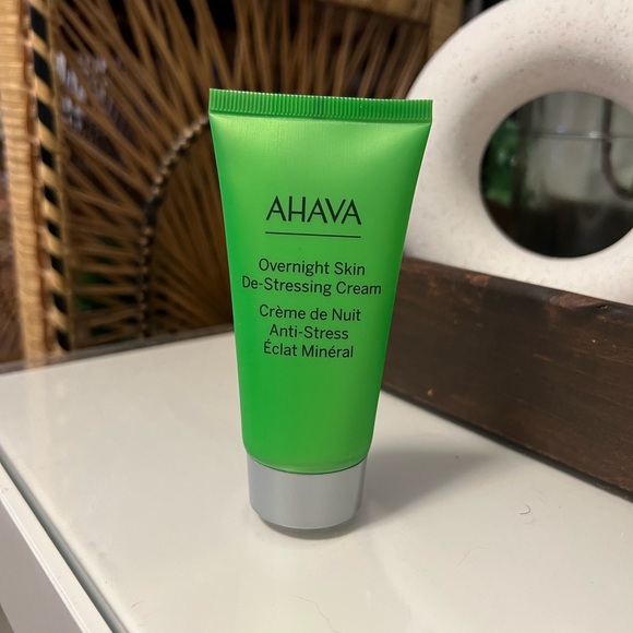 AHAVA
Mineral Radiance Overnight De‑Stressing Cream Tube - Picture 2 of 2